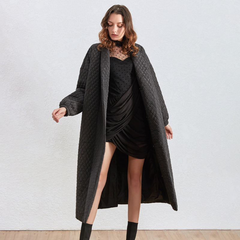 Women's dark buckle smooth plaid trench coat.