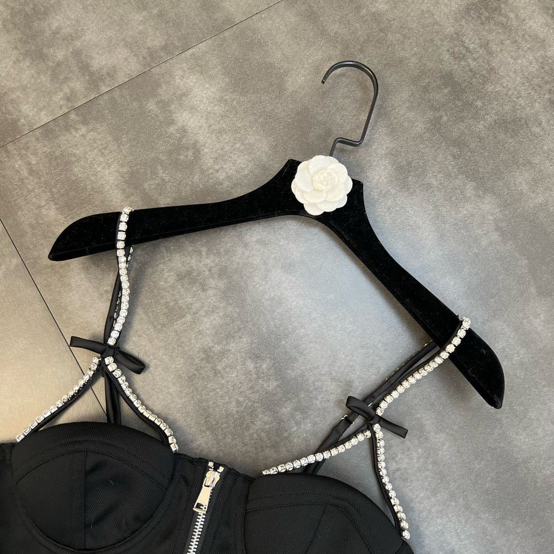 Ladies Shoulder Strap Bow Zipper Dark Tank Top.