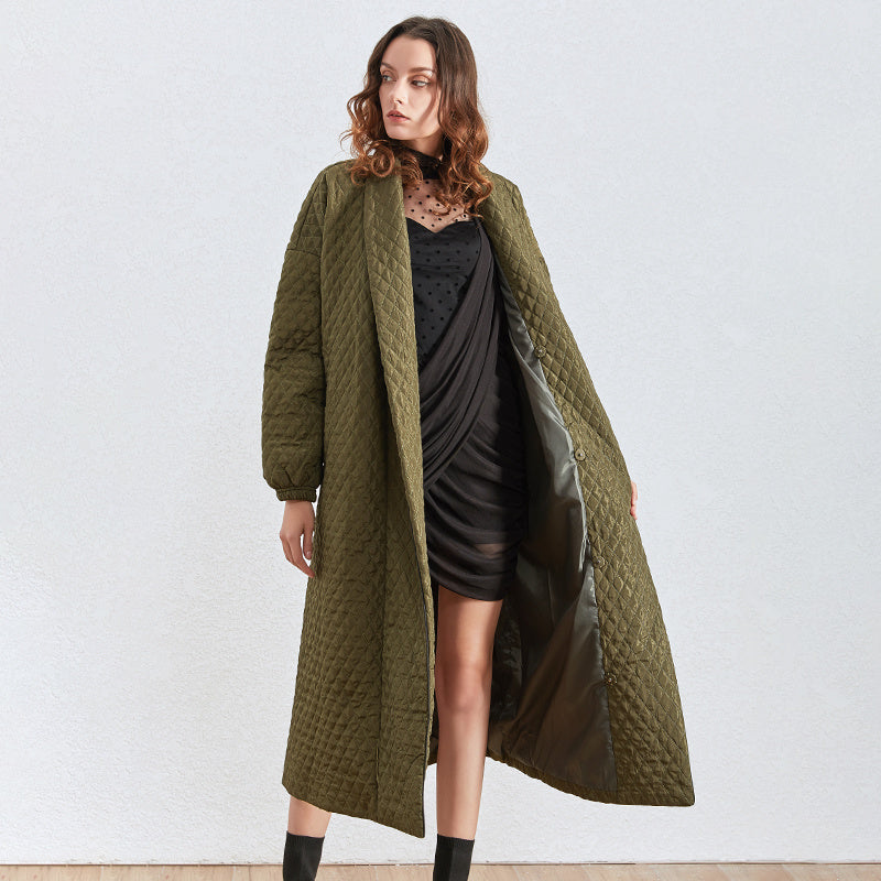 Women's dark buckle smooth plaid trench coat.